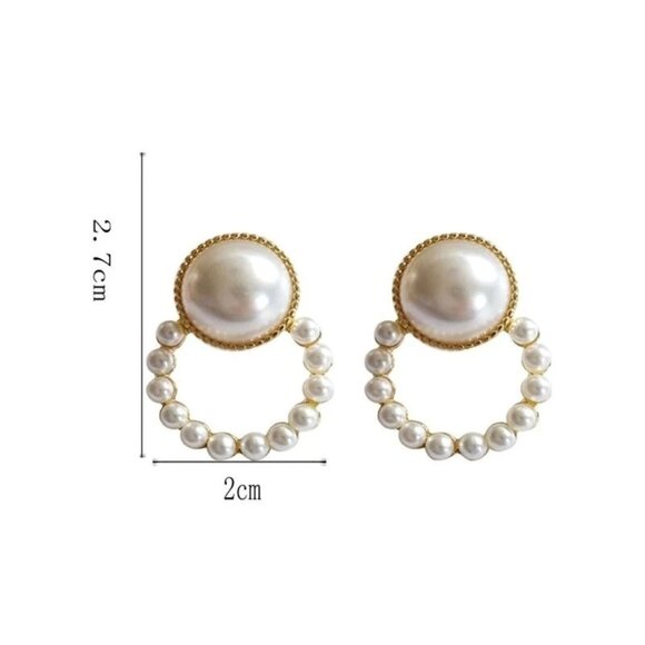 Elegant Pearl Ivory Women Round Earrings - Picture 6 of 7
